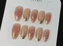 Load image into Gallery viewer, The Pressed Edit Nail Set - Amélie
