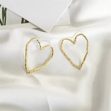 Load image into Gallery viewer, LeeLee&#39;s Room Damaged Heart Earrings
