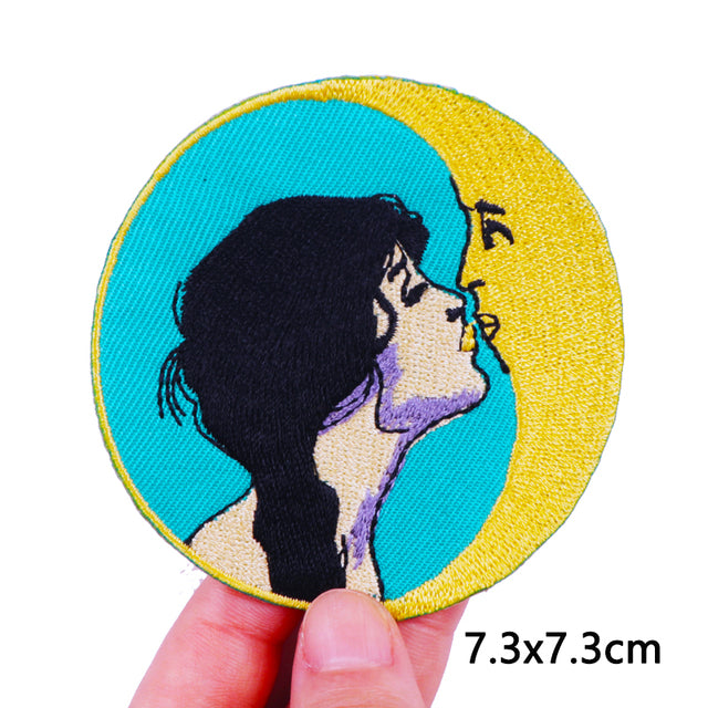 Stitch&Pin Iron On Embroidery Patch - Kissing Moon